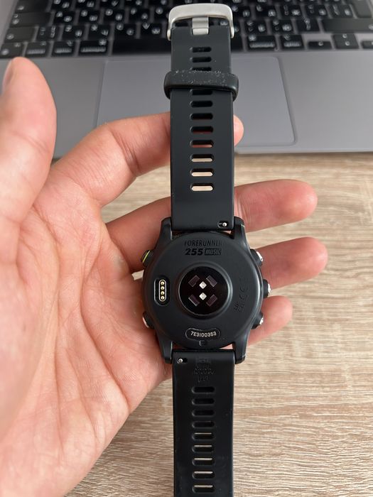 Продам часы Garmin Forerunner 255 music