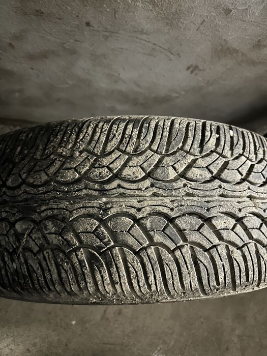 Продам комплект летних шин R18.