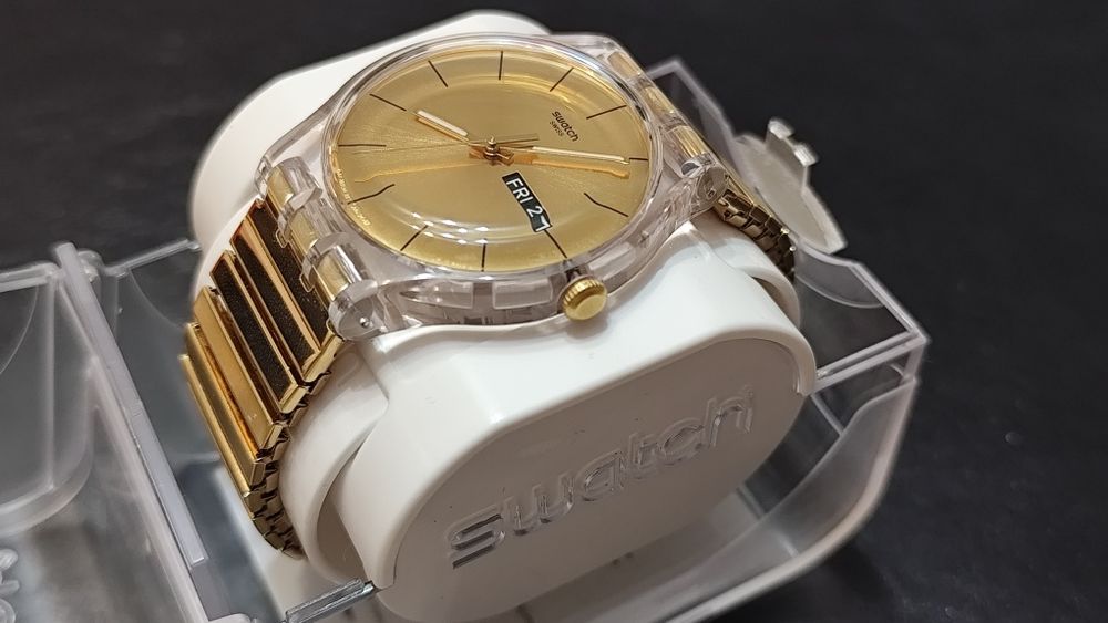 Swatch Golden Rebel / Ретро Часовник / Swiss Made