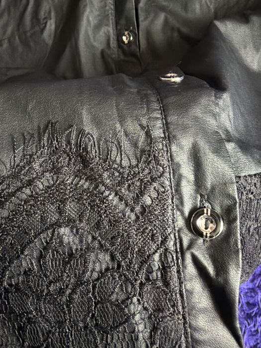 Черное кожаное платье с поясом