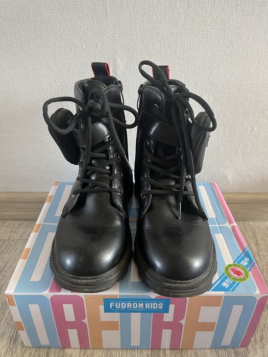 Продам ботинки детские