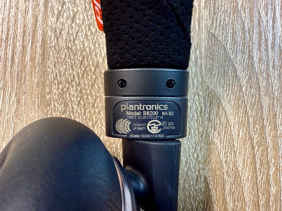 Plantronics VOYAGER 8200 UC B8200 - casca casti bluetooth - negru