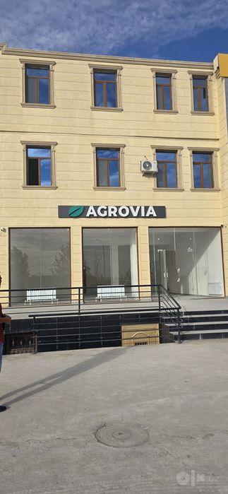 Урганч шахрида 3 каватли бино ижарага берилади