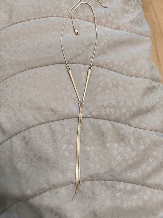 Стилно сребърно колие