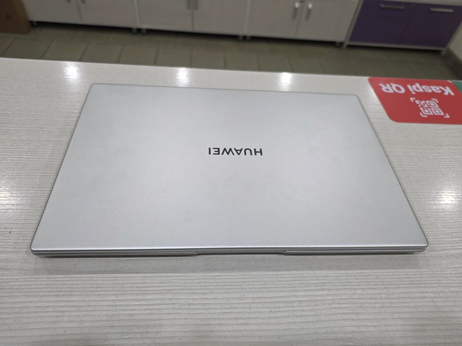 Huawei 2022 г (Core i5-11 Gen, 8 Gb DDR4, 256 Gb SSD)