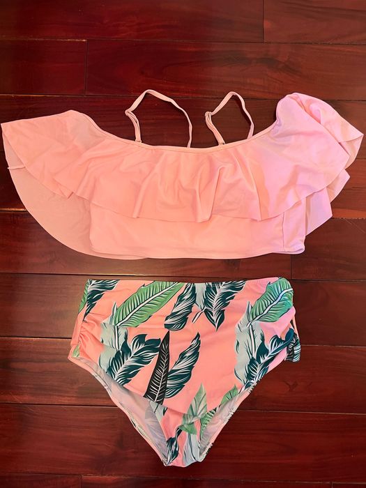 Нов бански размер 2 XL.