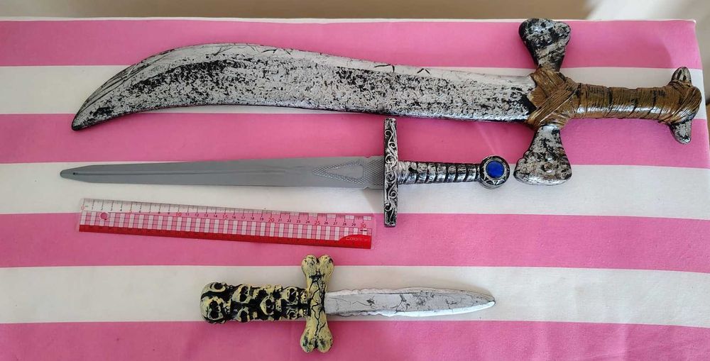 Set arme jucărie copii – sabie pirat, sabie cavaler și pumnal craniu Haloween, petreceri tematice