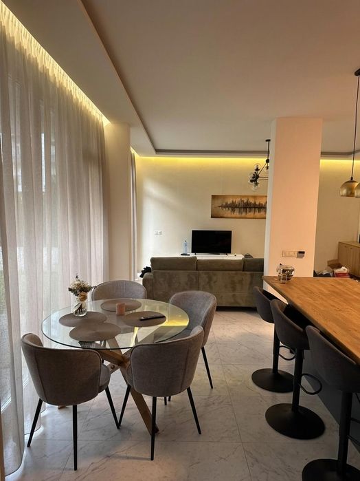 Тристаен апартамент под наем в ж.к. Кръстова вада, 2221574