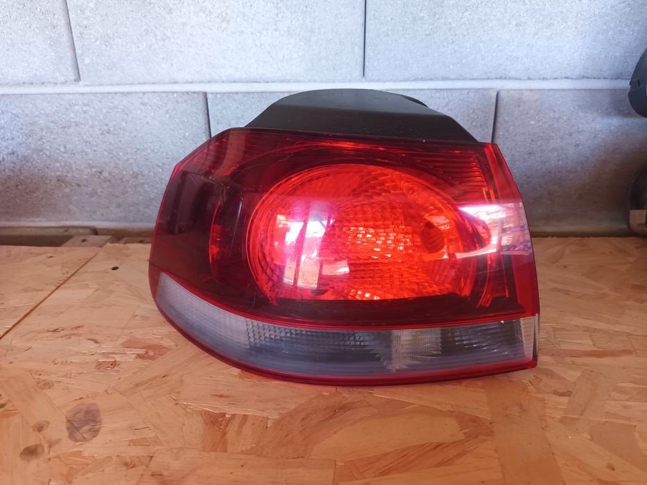 Продавам ляв стоп пъншев за volkswagen golf 6 Фолксваген голф 6