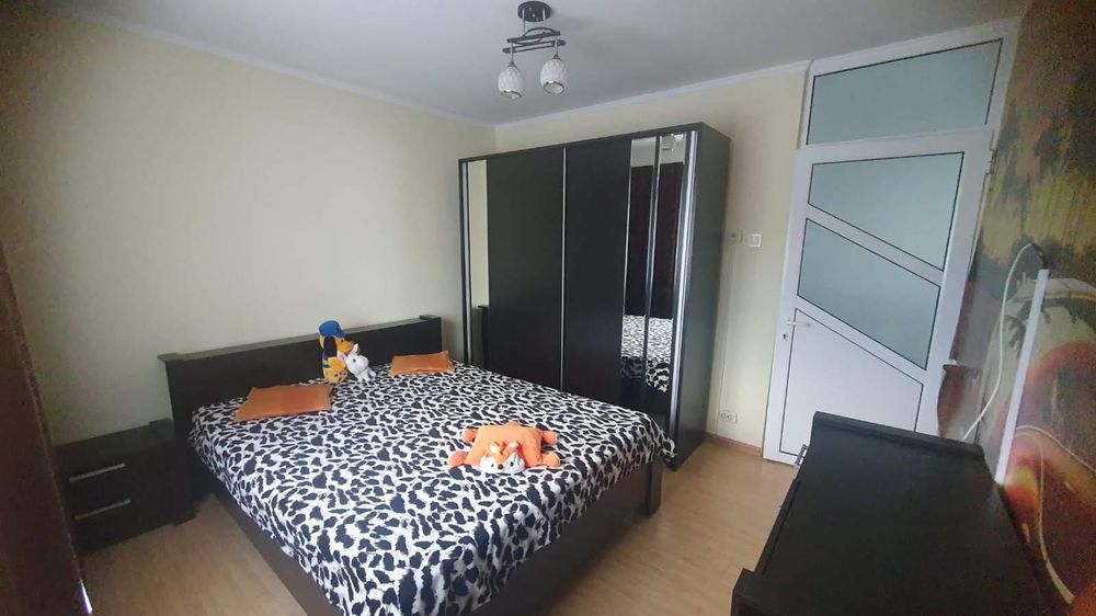 Inchiriez apartament 2 camere