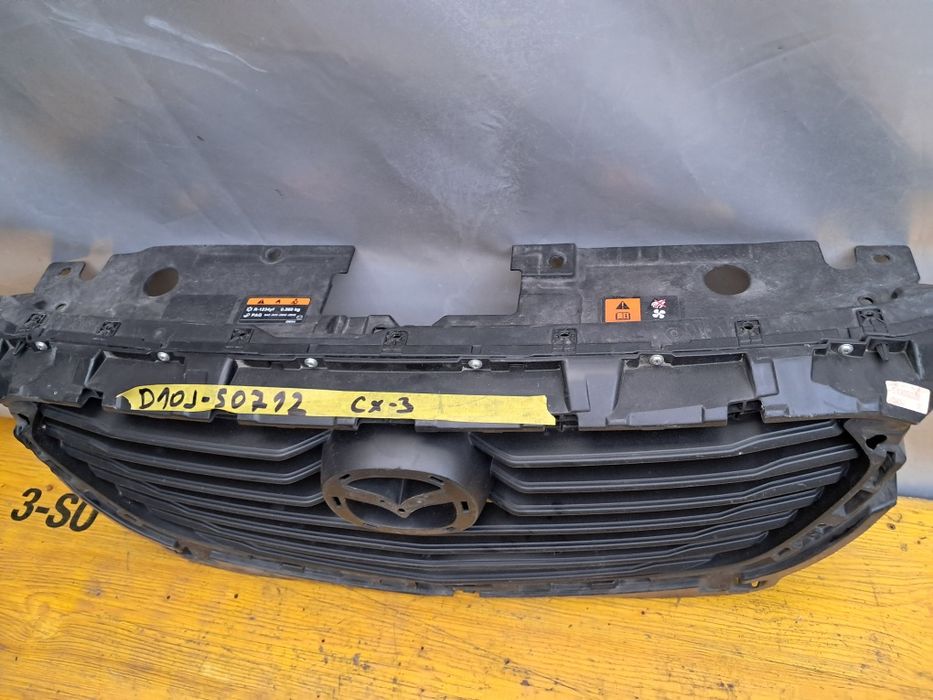 Грил решетка Мазда Цх3  Mazda CX 3