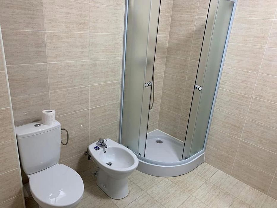 Inchiriez apartament