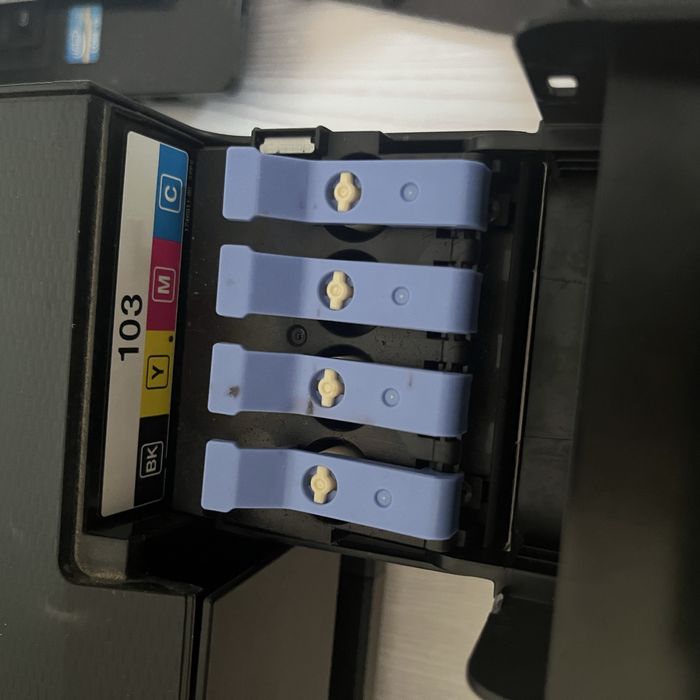 Цветной принтер Epson