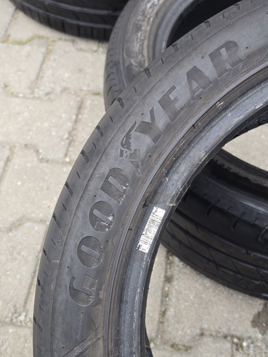 225 45 17 good year