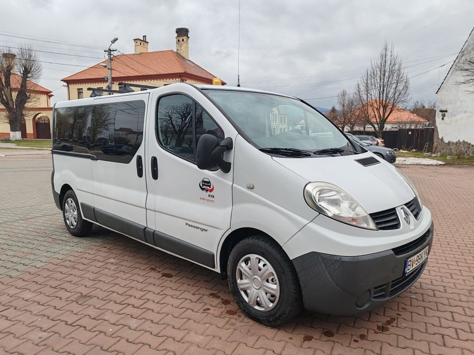 Renault trafic 9 locuri maxi
