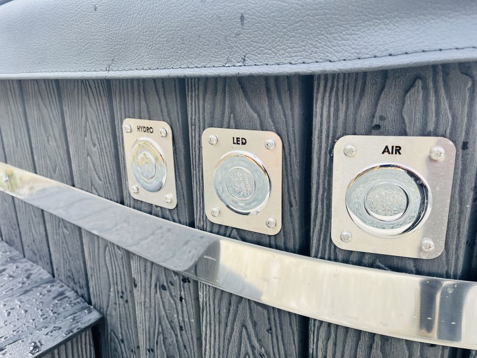 Ciubar  jacuzzi Hidromasaj Aero Masaj 8-10 peroane , acrilic