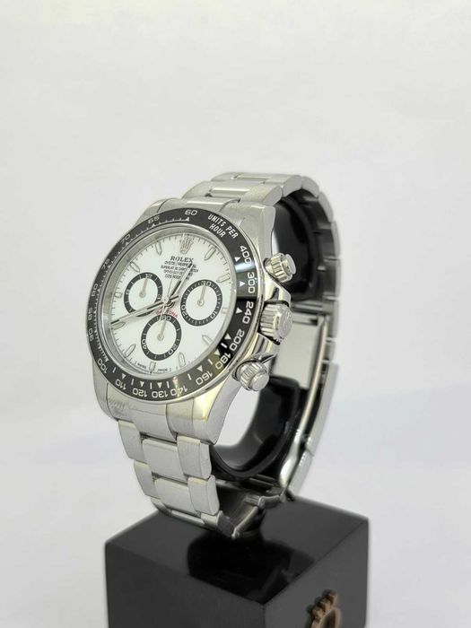 Rolex Cosmograph Daytona — White Panda Dial, Black Cerachrom Bezel