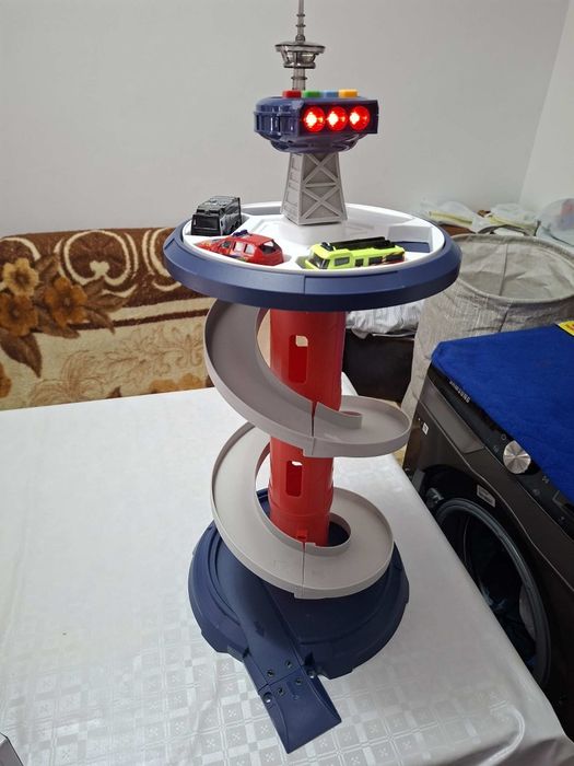 Garaj auto turn control cu pista circulara pe 3 nivele, cu sunet si lumini