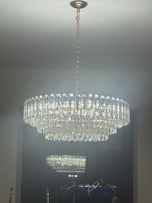 Люстра хрустальная продается