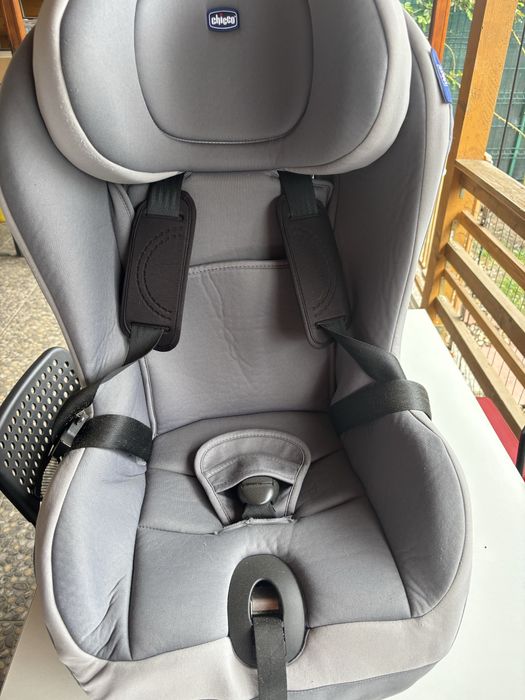 Scaun auto Chicco 9-18 kg isofix