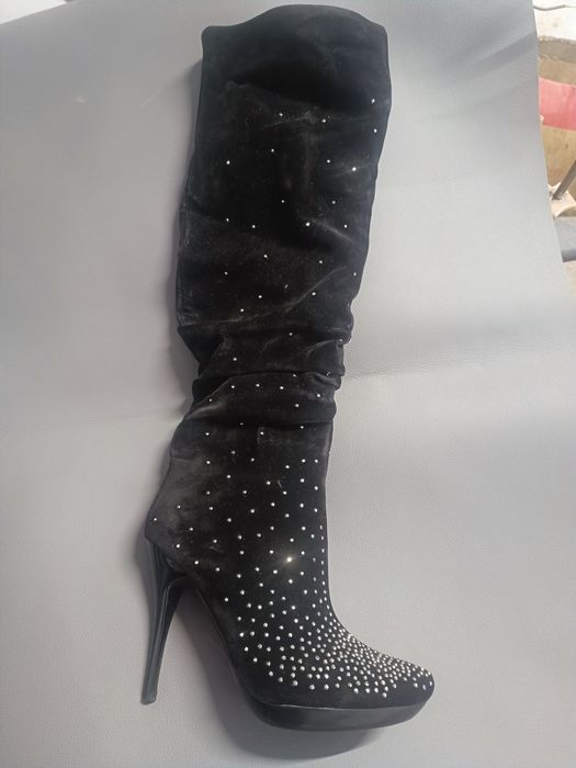 Сапоги замшевые.