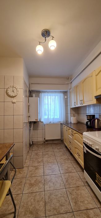 Ap. 2 camere zona Spital si Sc. 2 cu loc de parcare