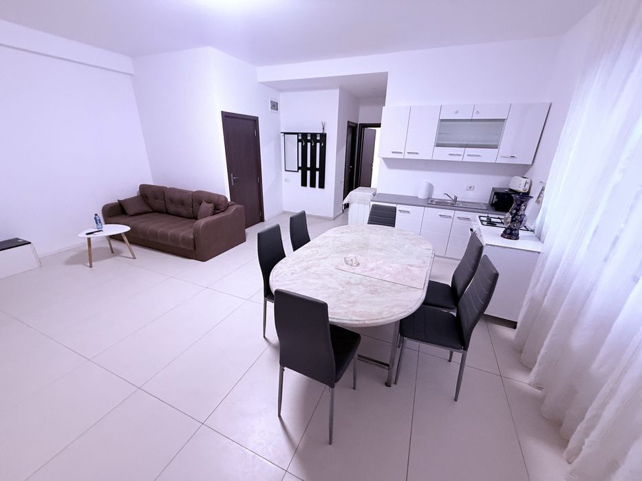 Inchiriez apartament zona Faleza Nord