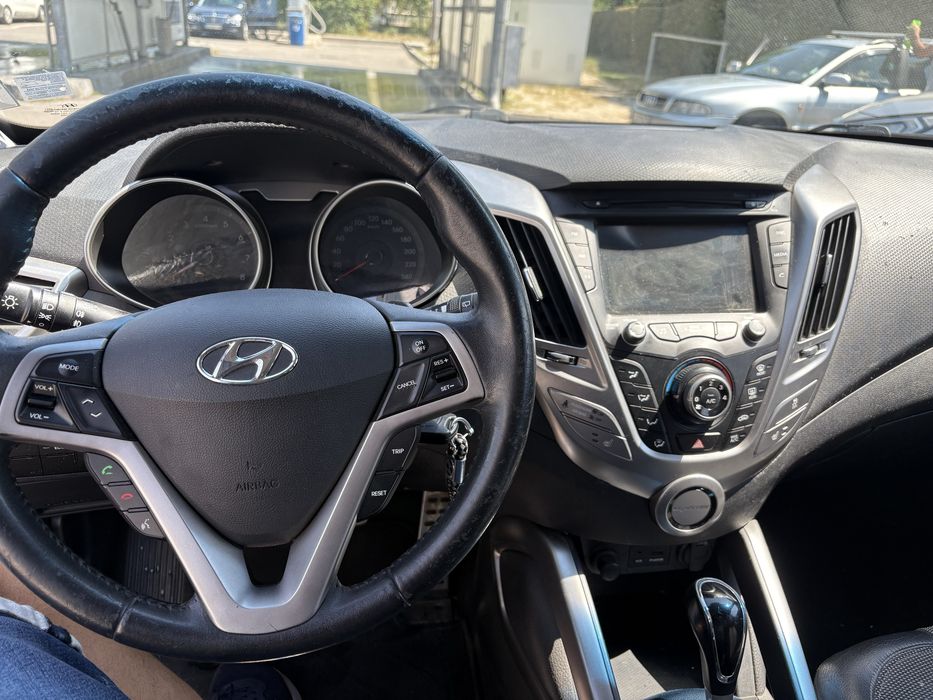 Hyundai Veloster