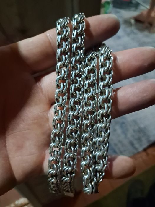 Продам цепь серебро