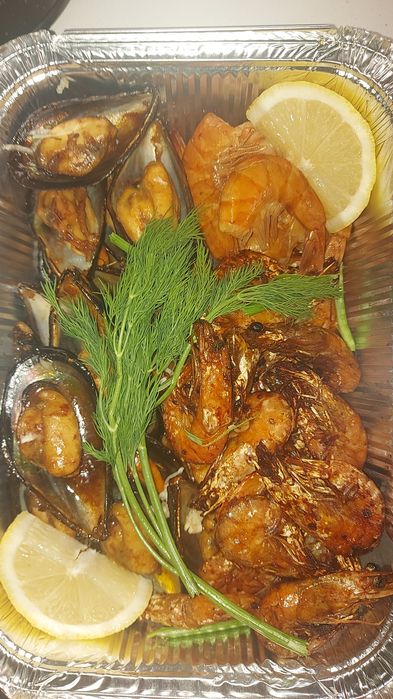 Морепродукты  раки креветки