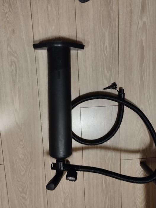 Помпа за дюшеци  лодки и падъл