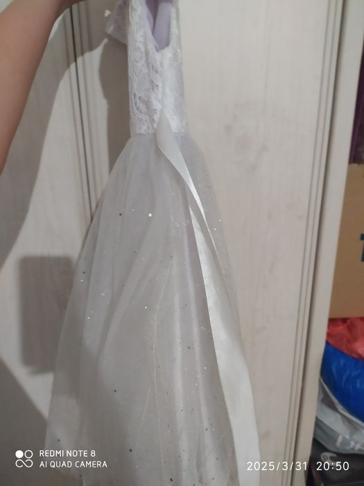 Платье белое нарядное на девочку 3,5-4,5 лет