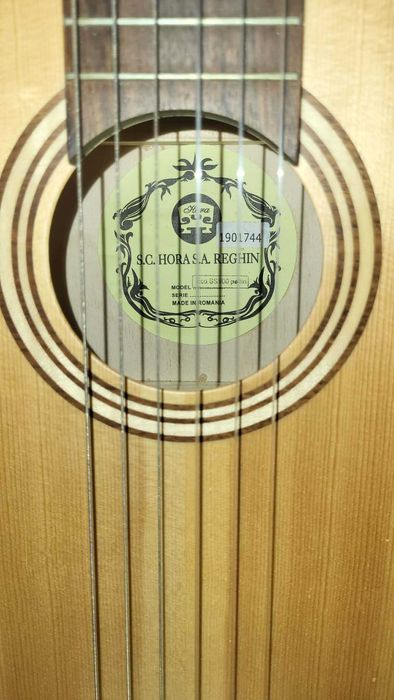 Chitara Hora nefolosita, in stare excelenta