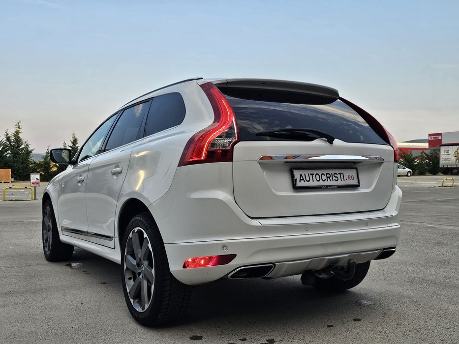 Volvo XC60, 2.4 Diesel  215CP 4x4 Xenon  Led Trapă  Piele  Distributie schimbata Jante  Cârlig  Camera  Posibil Rate *
