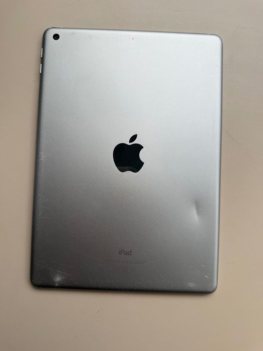 Tableta Apple iPad 6th Gen 32GB iOS 17