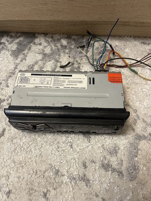 Продам магнитолу с блютуз