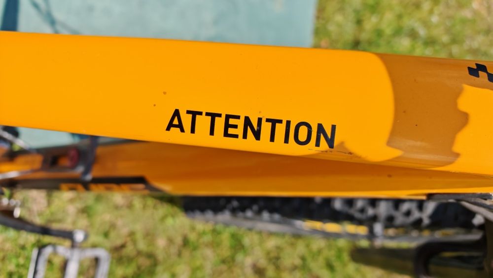 Vând bicicleta CUBE Attention, 29", L