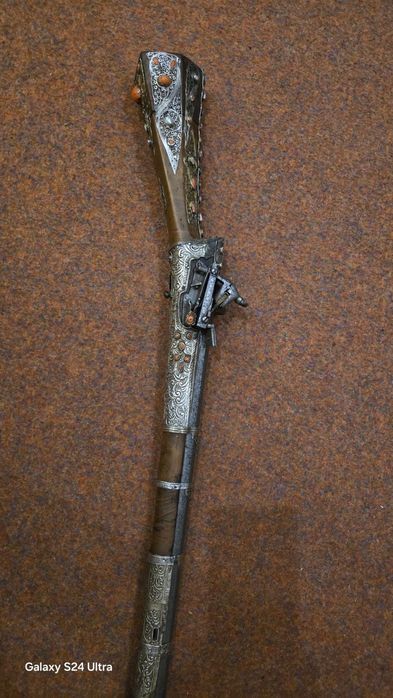 Продавам старо пушка шишане