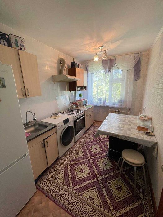 Продам 4-х комнатную квартиру