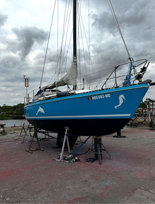 Velier FriendShip 28