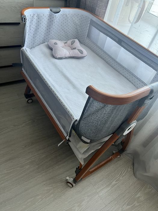 Продам детскую манеж-кроватку