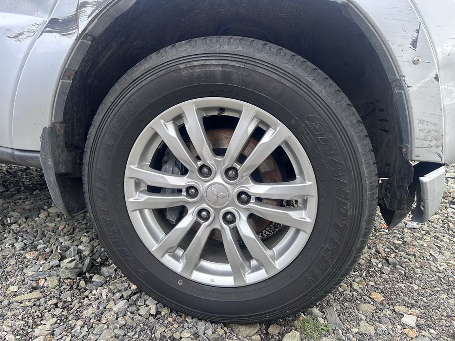 Mitsubishi Pajero / Мицубиши Паджеро На части Ръчка