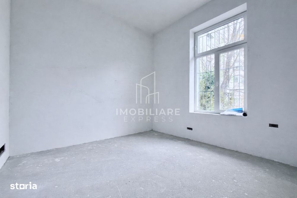 Semicentral - Spatiu parter stradal potential Comercial