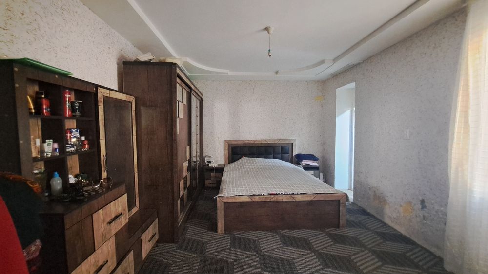 Ховли уй сотилади