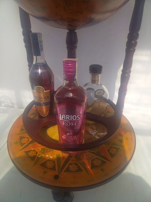 Глобус бар Tre Esse - Worlds, за шишета и чаши за алкохол 
Размери: 55