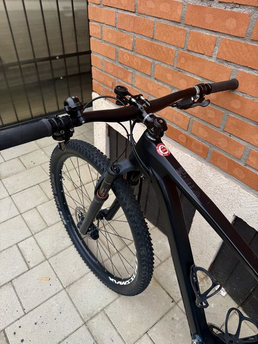 Bicicleta Carbon // Rock shox SID//11,8 kg