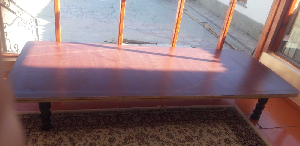 Срочно продам обеденный стол