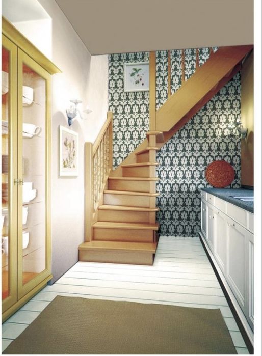 Лестница деревянная