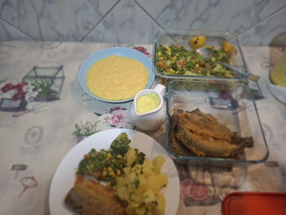 Gatit, aprovizionare, stat cu copii