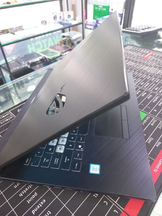 Notebook Asus Rog Strix dasturchilar uchun